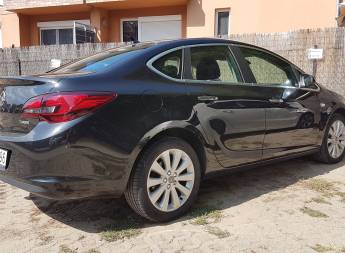OPEL Astra  1.4 T Cosmo