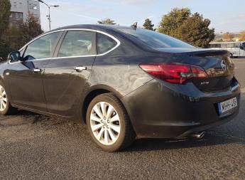 OPEL Astra 1.4 T Cosmo OPEL Astra 1.4 T Cosmo