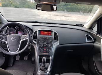 OPEL Astra 1.4 T Cosmo OPEL Astra 1.4 T Cosmo