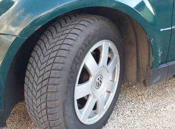 VOLKSWAGEN Passat  1.6 Comfortline